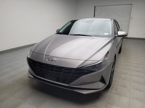 Used 2023 Hyundai Elantra SEL w/ Convenience Package FWD image 15