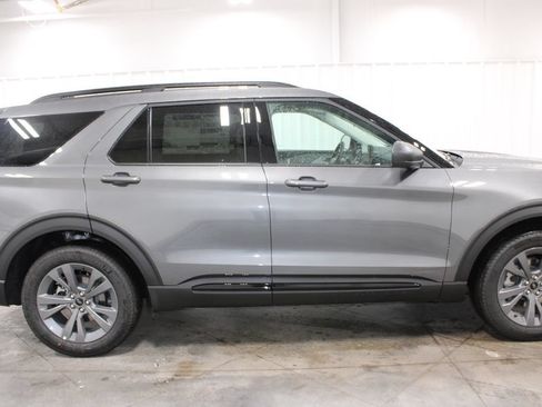 New 2026 Ford Explorer Active w/ Active Comfort Package AWD/4WD image 10