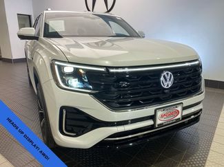 Used 2025 Volkswagen Atlas Cross Sport SEL Premium R-Line AWD/4WD video 2