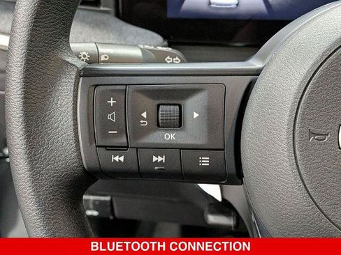 Certified 2025 Nissan Kicks SV w/ SV Premium Package AWD/4WD image 18