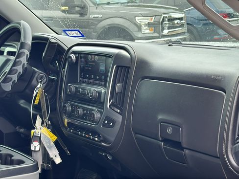 Used 2015 Chevrolet Silverado 1500 LTZ Z71 w/ LTZ Plus Package image 27