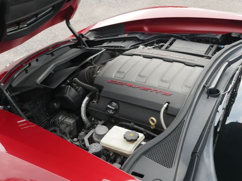 Used 2014 Chevrolet Corvette Stingray Coupe w/ 2LT Preferred Equipment Group RWD image 5