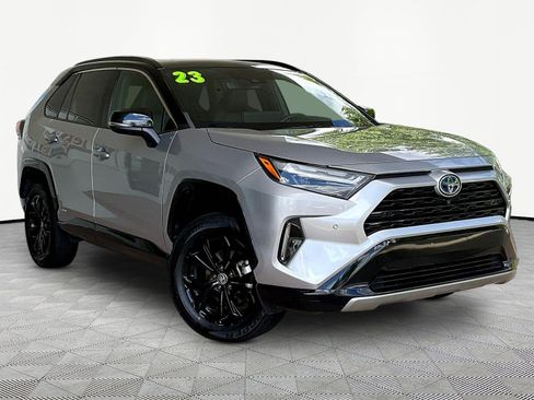 Used 2023 Toyota RAV4 XSE AWD/4WD image 3