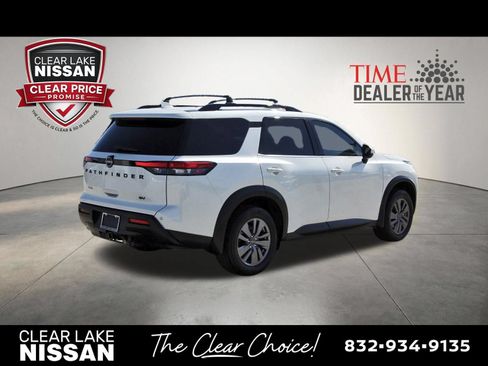 Certified 2024 Nissan Pathfinder SV w/ SV Premium Package FWD image 7