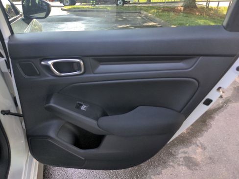 Used 2024 Honda Civic LX image 41