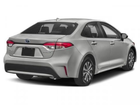 Used 2022 Toyota Corolla LE image 2