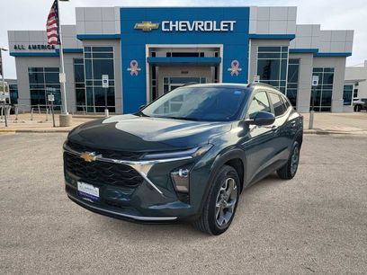 Used 2025 Chevrolet Trax LT w/ Driver Confidence Package