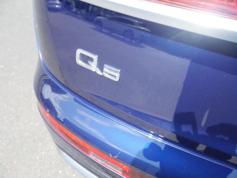Used 2023 Audi Q5 2.0T Premium w/ Convenience Package AWD/4WD image 16