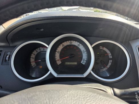 Used 2011 Toyota Tacoma 4x4 Double Cab w/ TRD Sport Pkg w/JBL Audio image 10