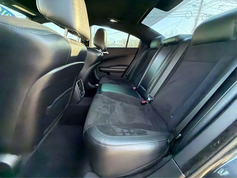 Used 2016 Dodge Charger R/T Scat Pack w/ Technology Group image 10