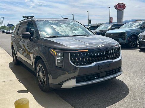 New 2026 Kia Carnival EX image 3