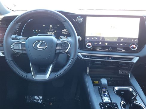 Used 2025 Lexus RX 350 Premium image 19