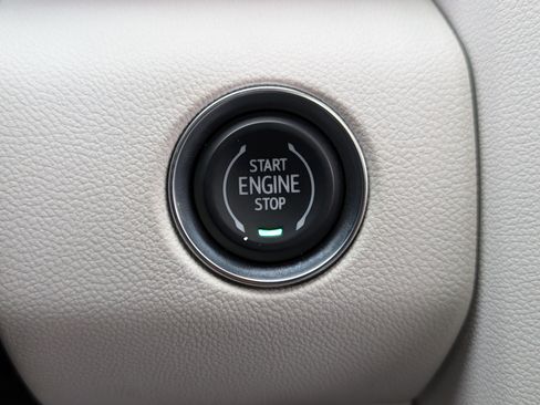 Used 2024 GMC Acadia Denali w/ Super Cruise Package image 37