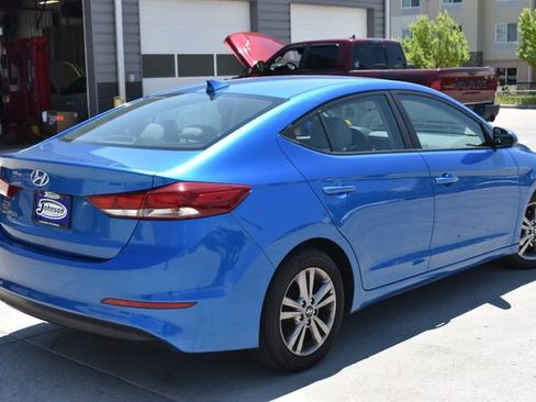 Used 2017 Hyundai Elantra SE FWD image 5