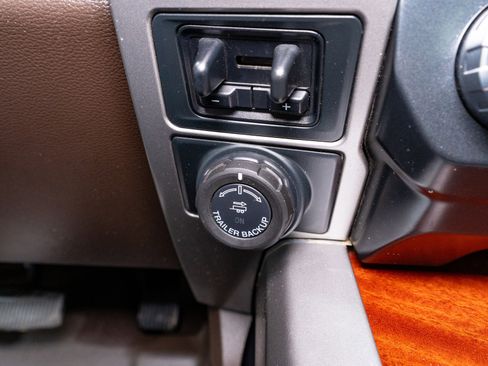 Used 2022 Ford F350 King Ranch w/ King Ranch Ultimate Package AWD/4WD image 29