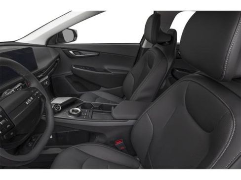 Used 2025 Kia EV6 Wind RWD image 11