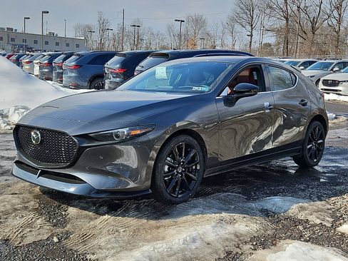 New 2026 MAZDA MAZDA3 Hatchback w/Premium Plus Pkg image 3