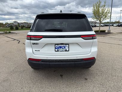 Used 2025 Jeep Grand Cherokee Altitude