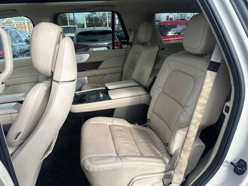 Used 2020 Lincoln Navigator Reserve w/ Luxury Package image 22