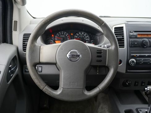 Used 2012 Nissan Frontier SV AWD/4WD image 12