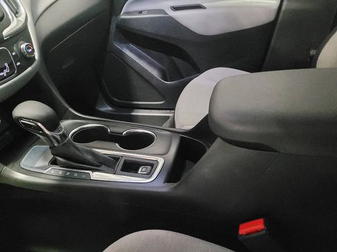 Used 2023 Chevrolet Equinox LS w/ Driver Confidence II Package image 26