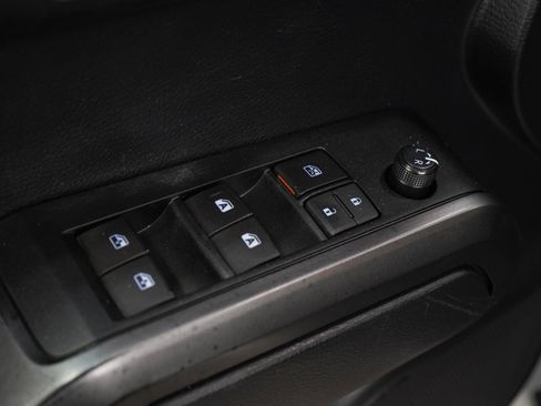 Used 2020 Toyota Tacoma TRD Sport AWD/4WD image 22