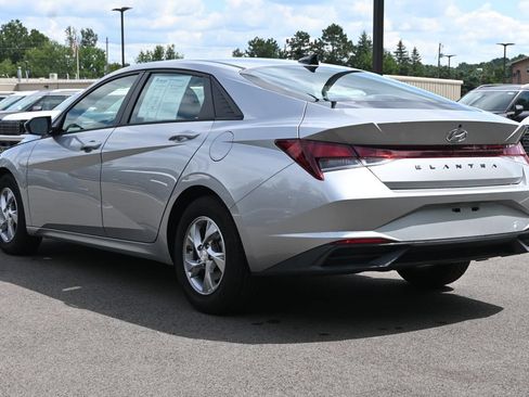 Certified 2021 Hyundai Elantra SE FWD image 5