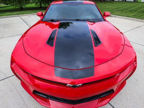 Used 2016 Chevrolet Camaro SS RWD image 21