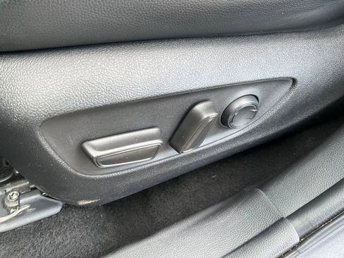 Used 2022 Toyota Highlander XLE image 18