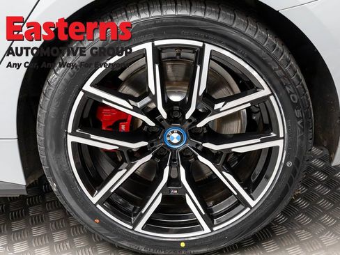 Used 2023 BMW i4 eDrive40 w/ M Sport Package image 8