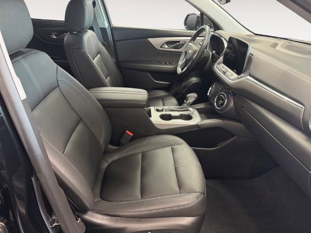 Used 2023 Chevrolet Blazer LT AWD/4WD image 4