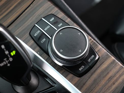 Used 2021 BMW 540i w/ Premium Package RWD image 47