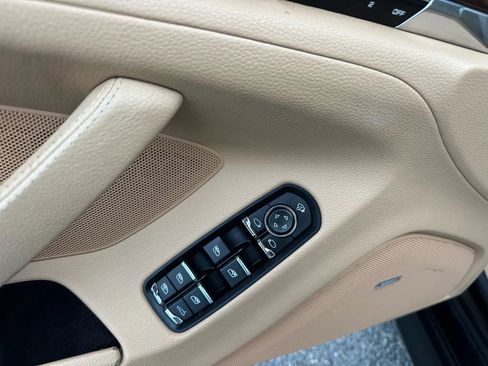 Used 2011 Porsche Panamera S image 12