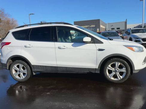 Used 2015 Ford Escape SE w/ Equipment Group 201A image 9