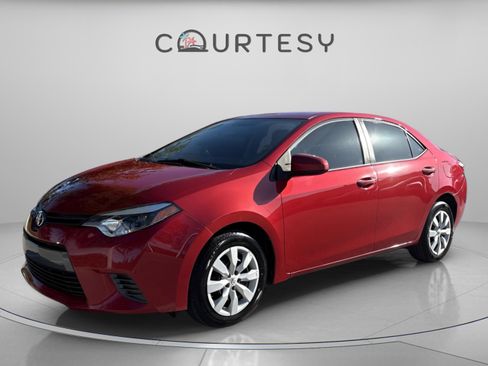 Used 2016 Toyota Corolla LE image 2
