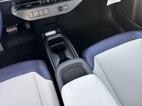 New 2026 Nissan Leaf Platinum+ image 17