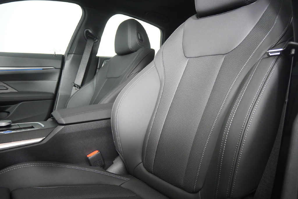 Used 2026 BMW i4 eDrive40 w/ Premium Package RWD image 11