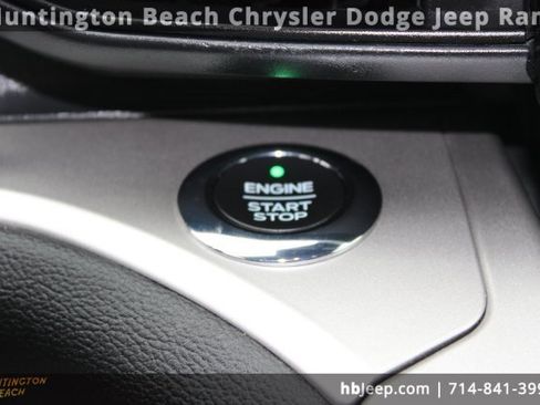 Used 2021 Ford Explorer XLT image 23