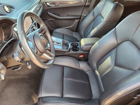 Used 2023 Porsche Macan S w/ Sport Chrono Package image 21