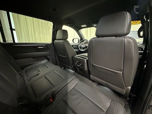 Certified 2025 Chevrolet Suburban Z71 image 20
