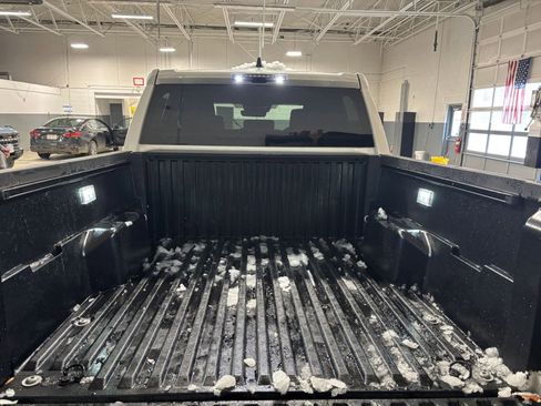 Used 2025 Toyota Tacoma TRD Off-Road image 30