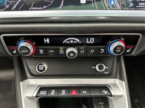 Used 2021 Audi Q3 2.0T Premium Plus w/ Premium Plus Package image 19