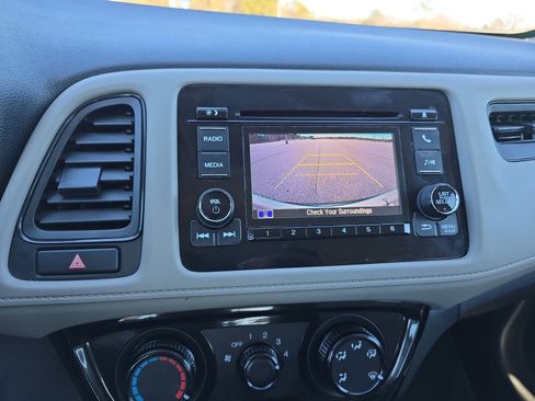 Certified 2022 Honda HR-V LX image 20