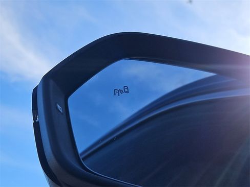 Certified 2025 Volkswagen Atlas Cross Sport SEL image 17