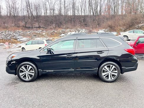 Used 2018 Subaru Outback 2.5i Limited image 4