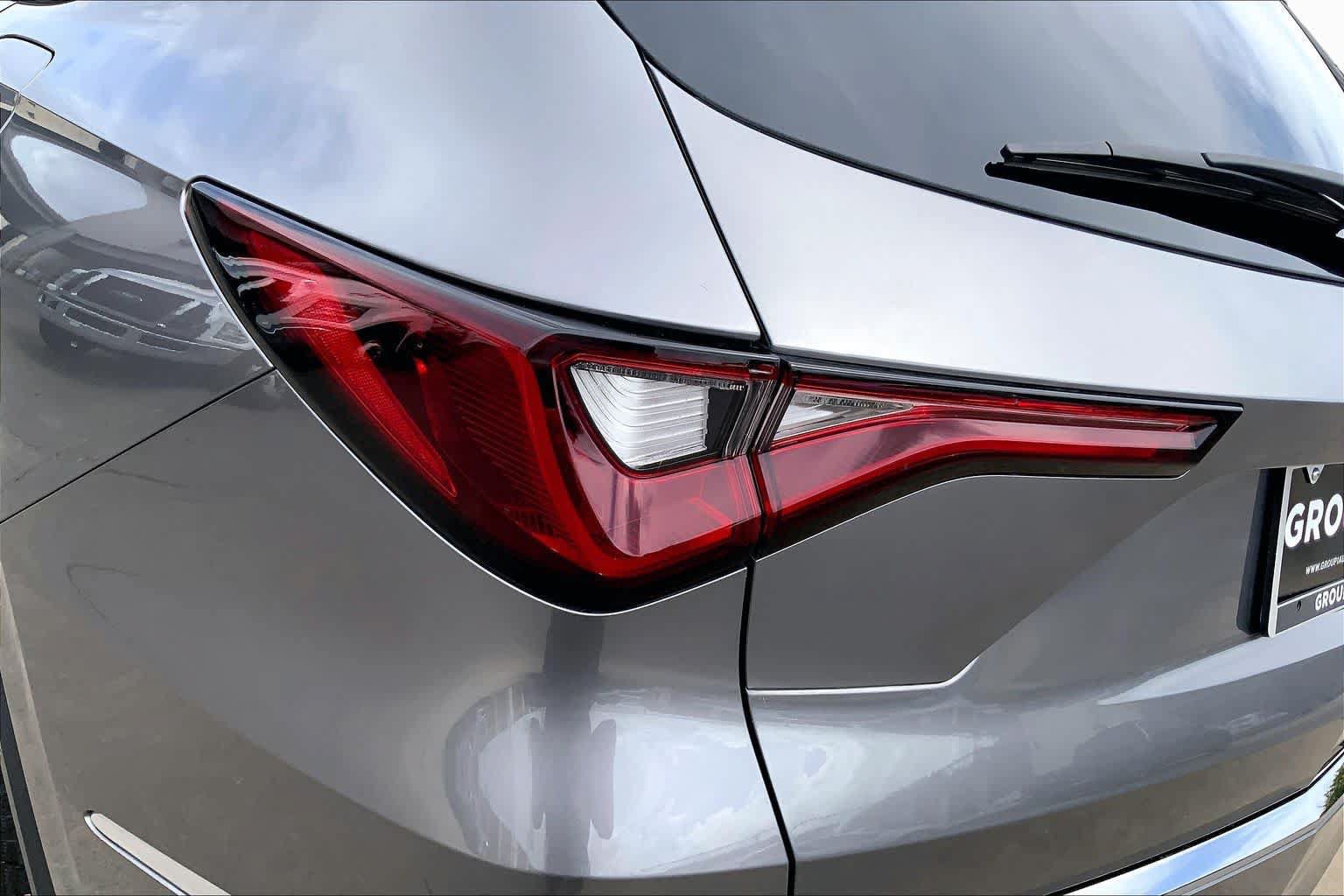 Used 2025 Acura MDX w/ Technology Package FWD image 29