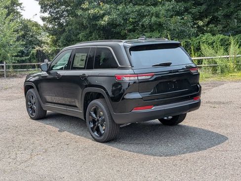 New 2026 Jeep Grand Cherokee Limited w/ Limited Altitude Package AWD/4WD image 5