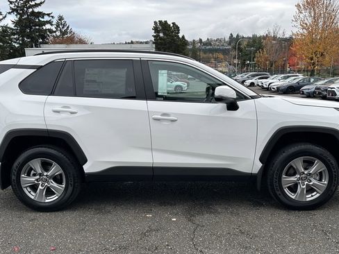 New 2025 Toyota RAV4 XLE image 4