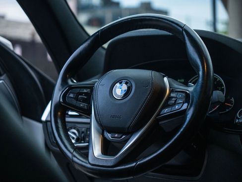 Used 2018 BMW 640i Gran Turismo xDrive w/ M Sport Package image 16