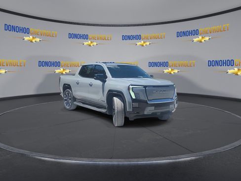 Used 2024 GMC Sierra EV Denali AWD/4WD image 6
